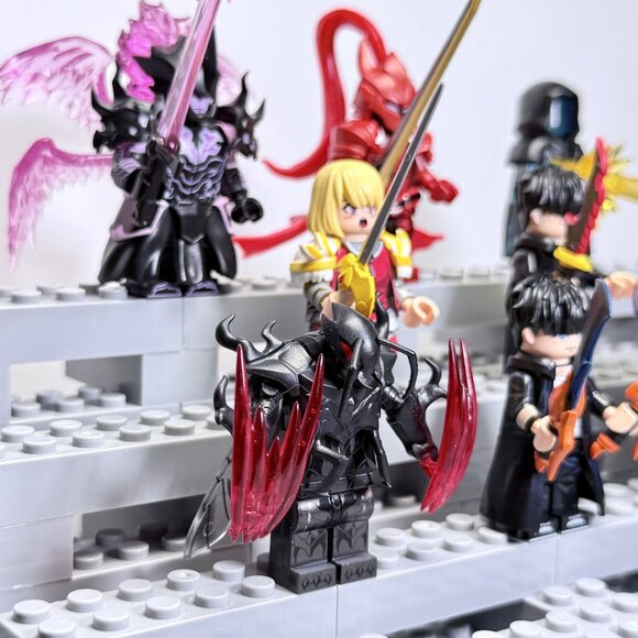 Solo Leveling Custom Minifigure Set – Sung Jinwoo, Igris, Beru & More (8pcs) - Picture 3 of 8